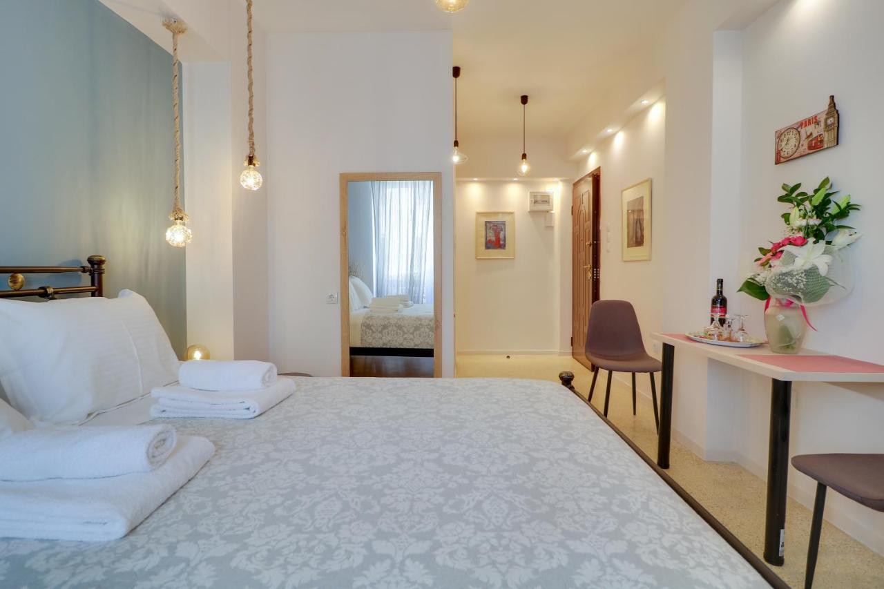 Stylish, Comfy Suite In The Heart Of Атина Екстериор снимка