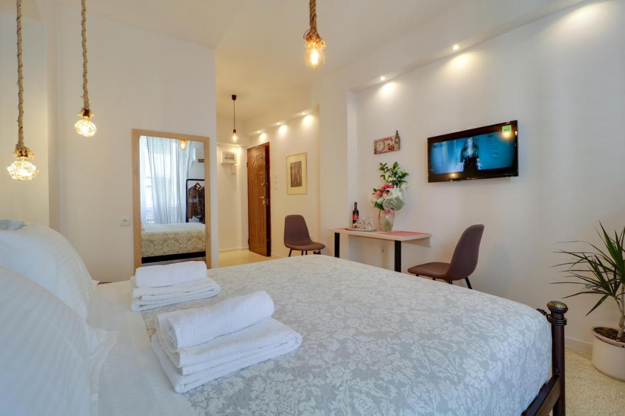 Stylish, Comfy Suite In The Heart Of Атина Екстериор снимка